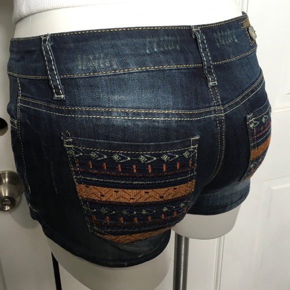 1ST KISS Denim Shorts Blue w/ Blue & Orange embroidered pockets, Low waist Sz 3 - Picture 2 of 11